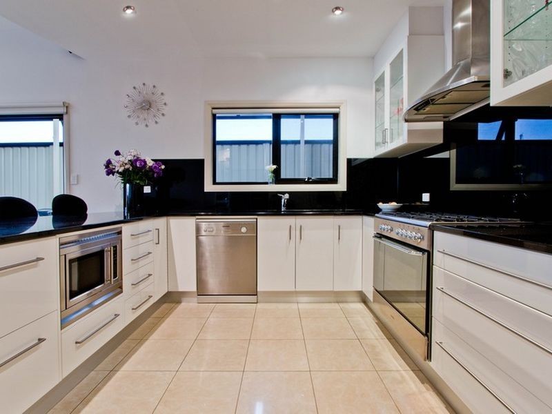 27A Gilmore Crescent, Wallaroo SA 5556