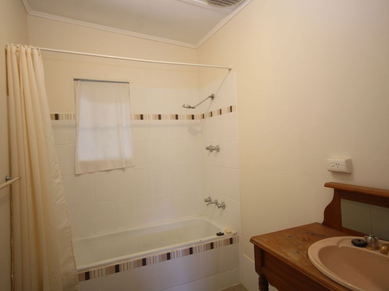 10 Cornish Terrace, Wallaroo SA 5556