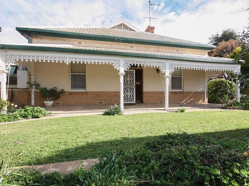 16 Mair Street, Wallaroo SA 5556