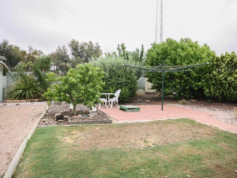 42 Woodforde Drive, North Beach SA 5556