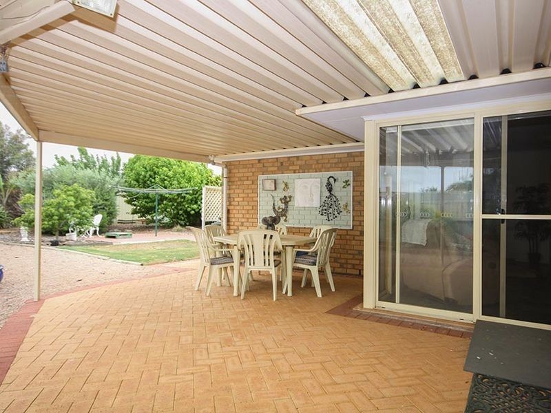 42 Woodforde Drive, North Beach SA 5556
