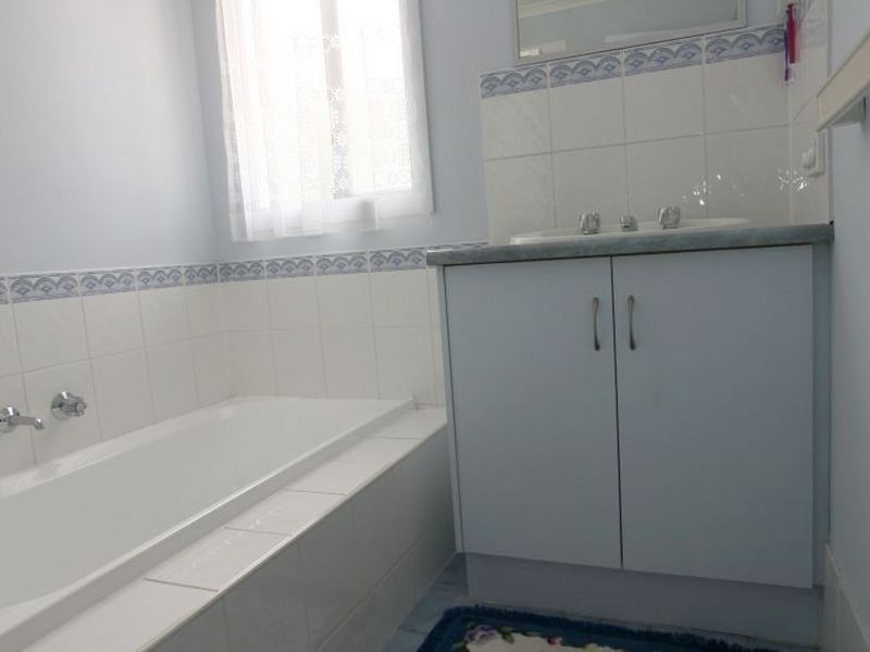 8 Gloria Avenue, North Beach SA 5556