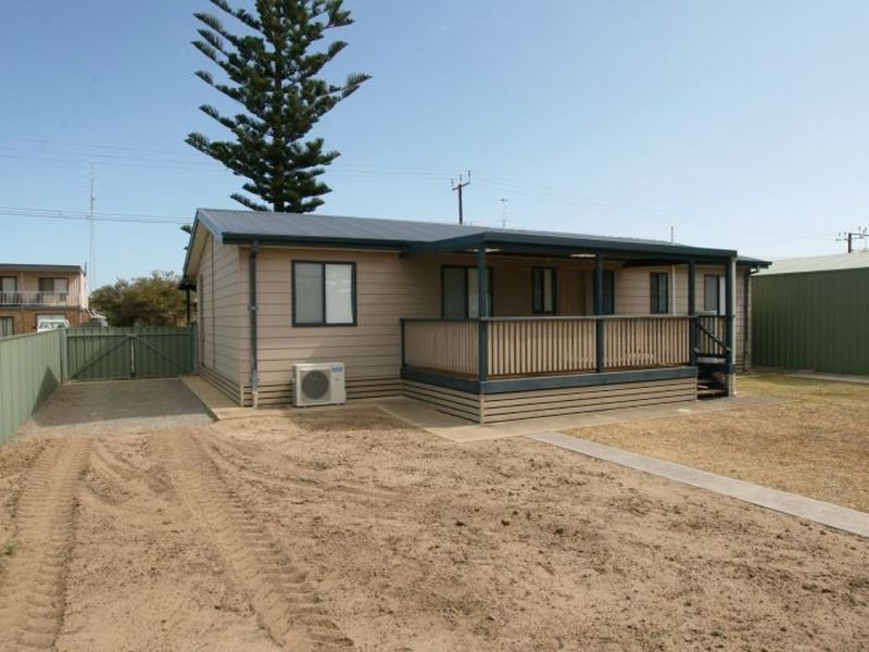 8 Gloria Avenue, North Beach SA 5556