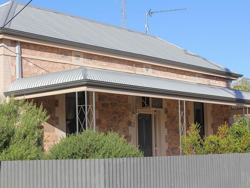 32 Elizabeth Street, Wallaroo SA 5556