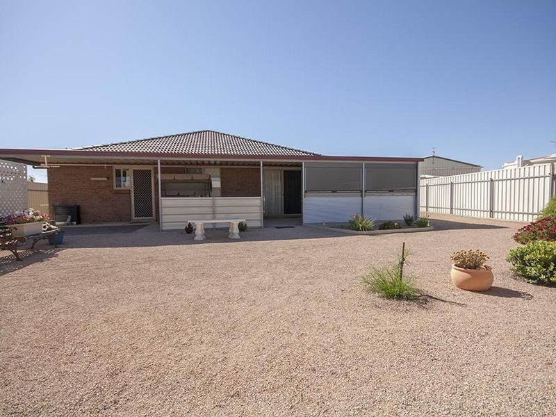 11 Clarke Street, Wallaroo SA 5556