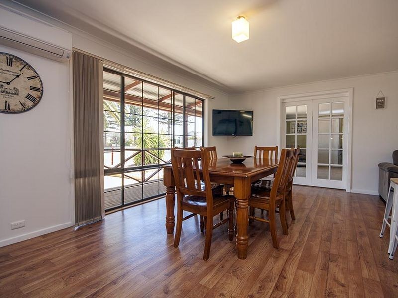 4 Burra Street, Wallaroo SA 5556