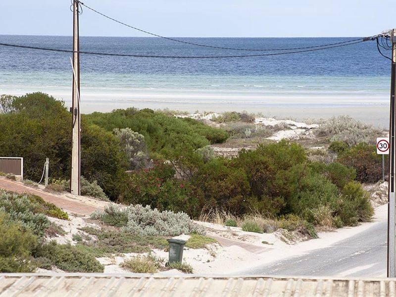 7 North Beach Road, North Beach SA 5556