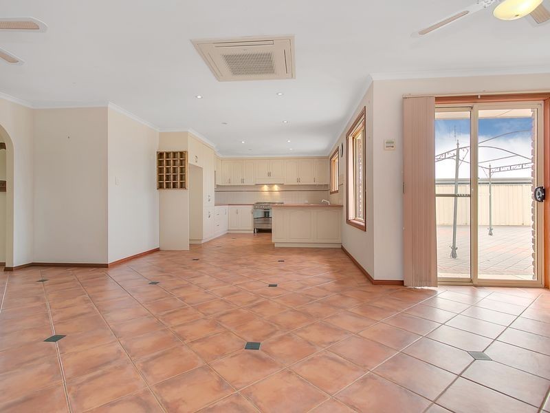 6 Gilmore Crescent, Wallaroo SA 5556