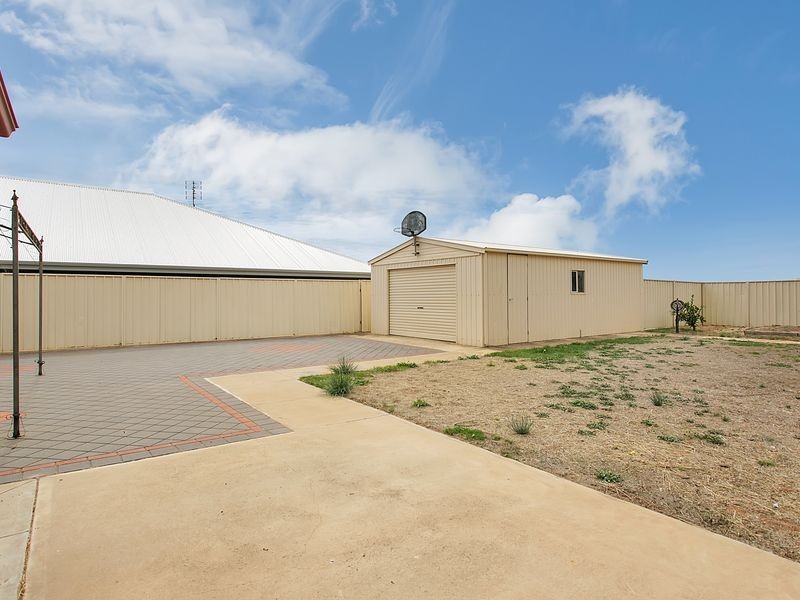 6 Gilmore Crescent, Wallaroo SA 5556