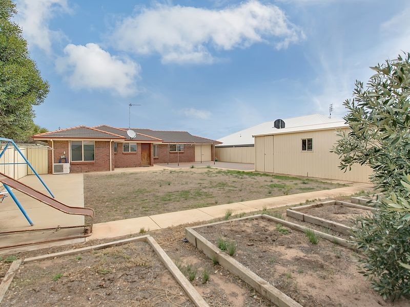 6 Gilmore Crescent, Wallaroo SA 5556