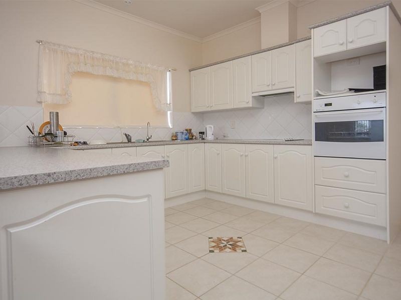 7 Gilmore Crescent, Wallaroo SA 5556