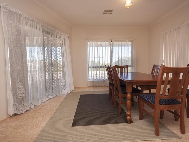 7 Gilmore Crescent, Wallaroo SA 5556