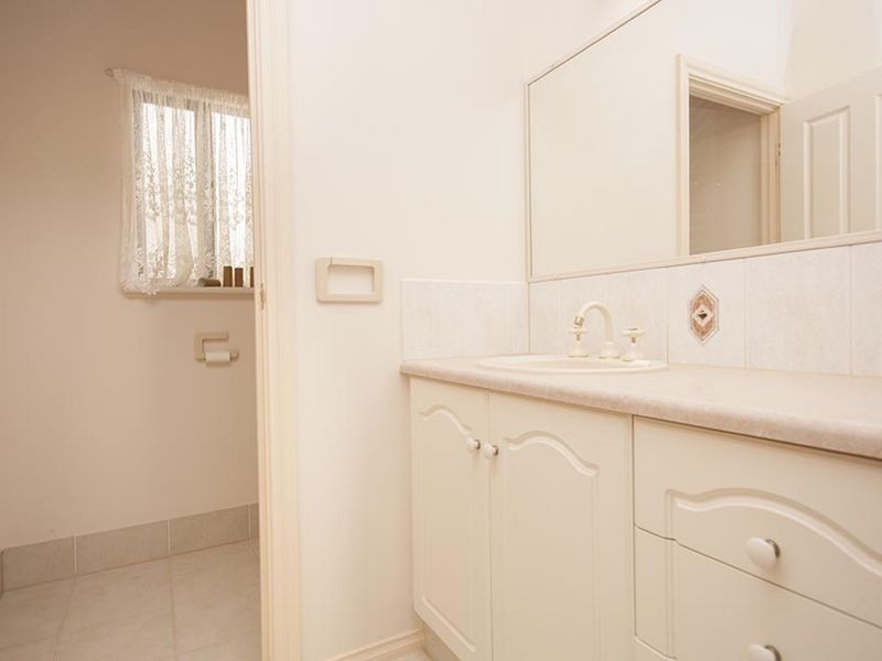 7 Gilmore Crescent, Wallaroo SA 5556