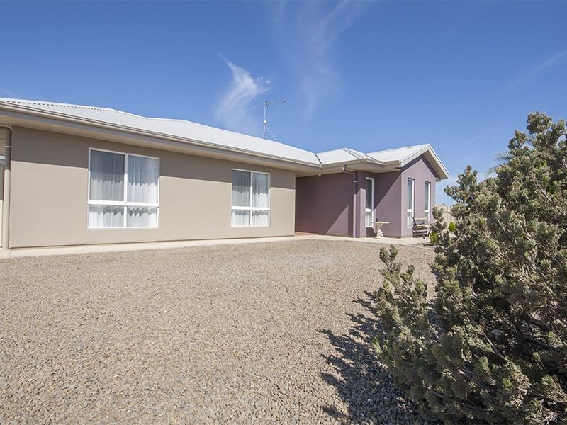 27 Diagonal Road, Wallaroo SA 5556