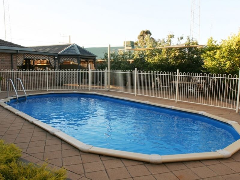 12 Evans Road North, Wallaroo SA 5556