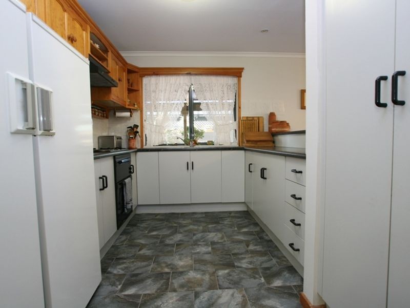 12 Evans Road North, Wallaroo SA 5556