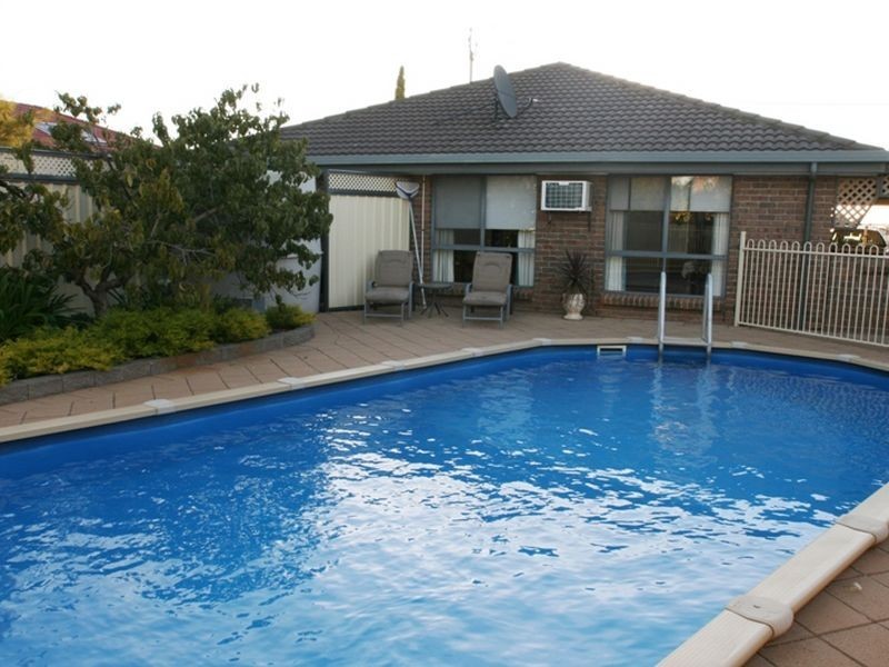 12 Evans Road North, Wallaroo SA 5556