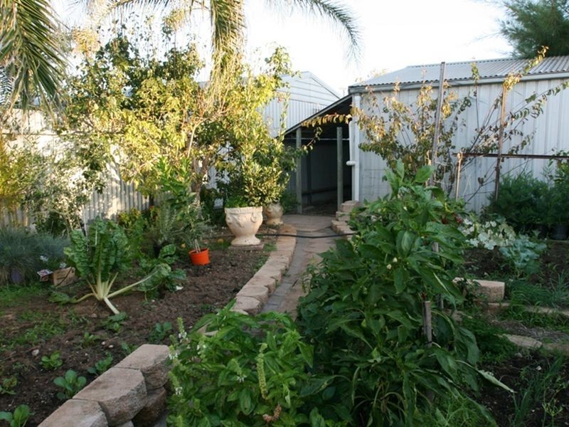 12 Evans Road North, Wallaroo SA 5556