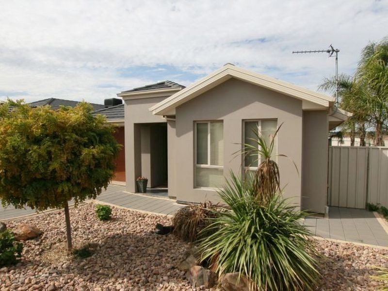 2 Clarke Street, Wallaroo SA 5556