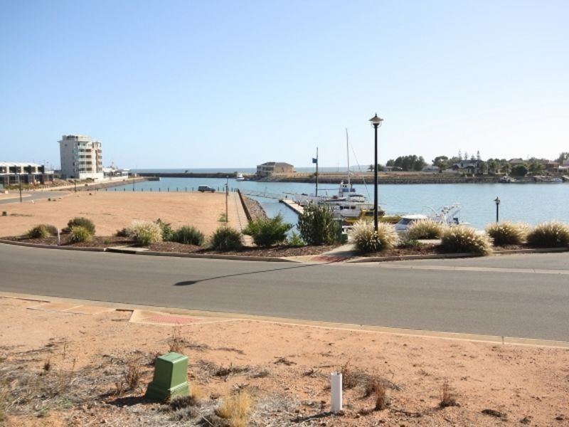 18 Inverness Way, Wallaroo SA 5556