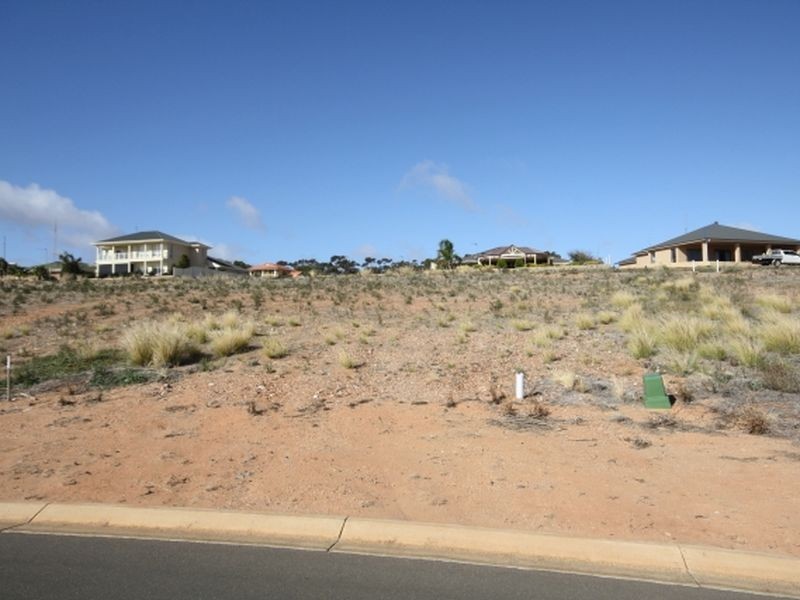 18 Inverness Way, Wallaroo SA 5556