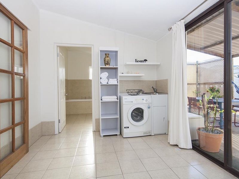 25 Charles Terrace, Wallaroo SA 5556