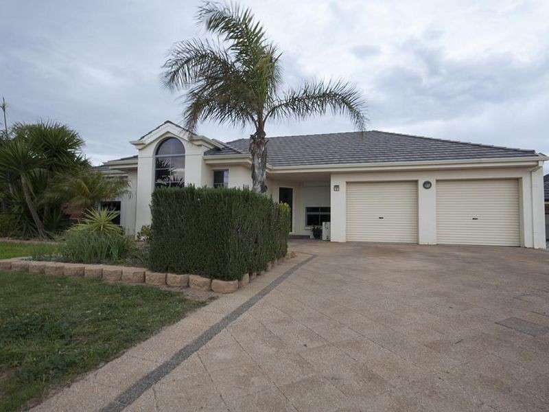 5 Gilmore Crescent, Wallaroo SA 5556