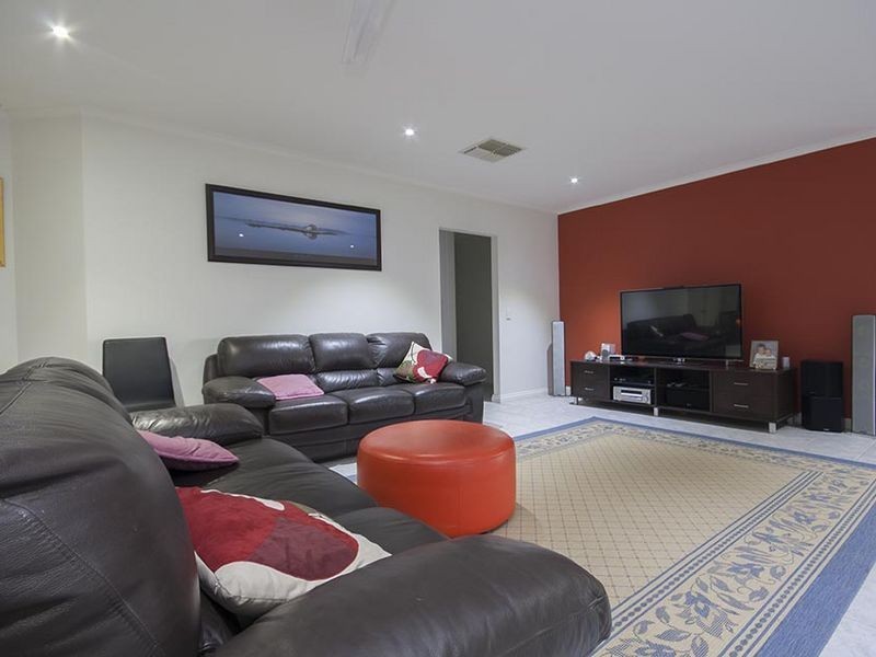 5 Gilmore Crescent, Wallaroo SA 5556