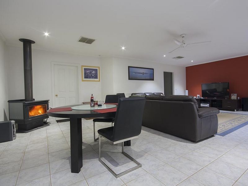 5 Gilmore Crescent, Wallaroo SA 5556