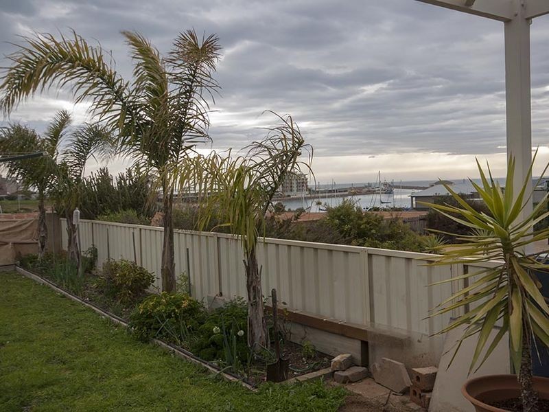 5 Gilmore Crescent, Wallaroo SA 5556
