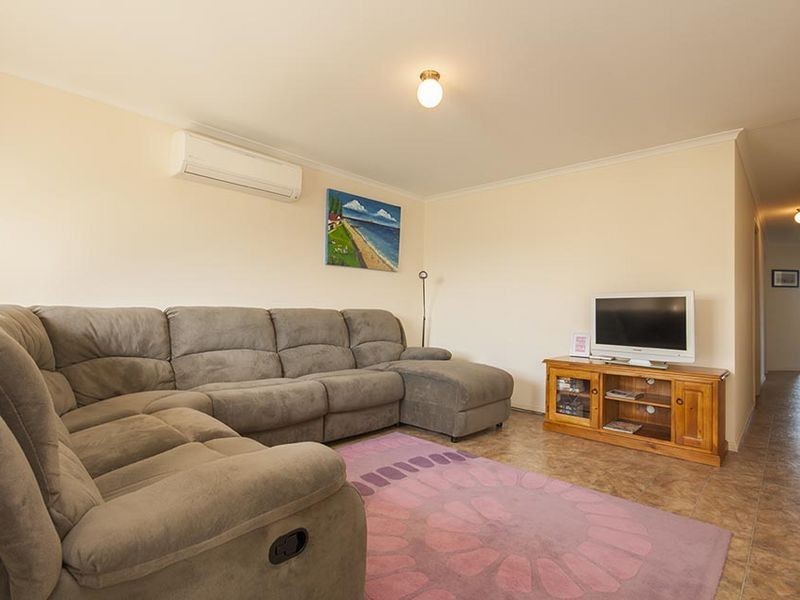 8 Kassa Road, North Beach SA 5556