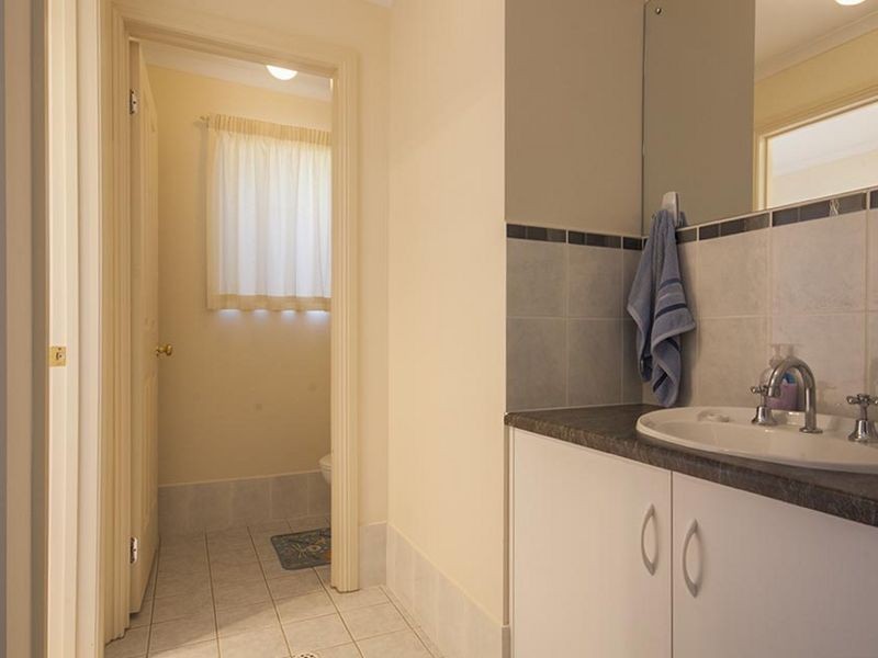 8 Kassa Road, North Beach SA 5556