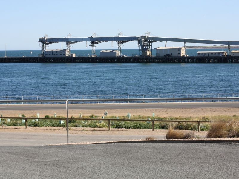 3 Carleton Crescent, Wallaroo SA 5556