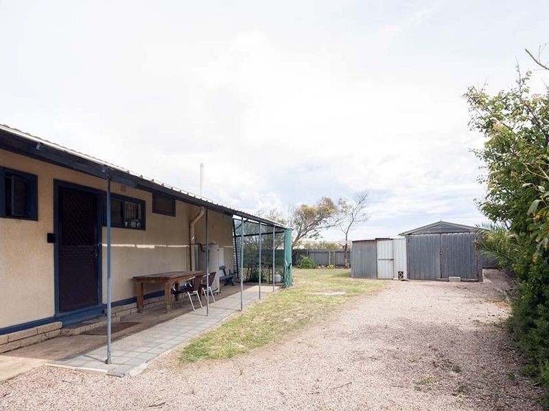 8 Woodforde Drive, North Beach SA 5556