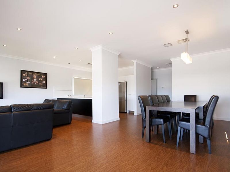 12 Islesworth Street, North Beach SA 5556