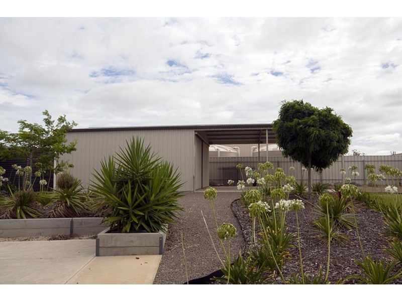 1 Jessica Place, North Beach SA 5556
