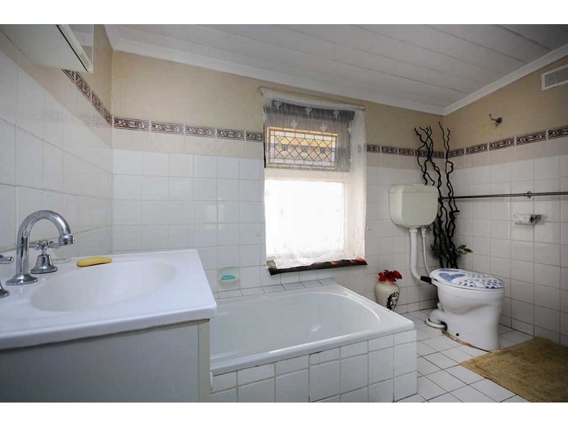 12 Stirling Street, Wallaroo SA 5556