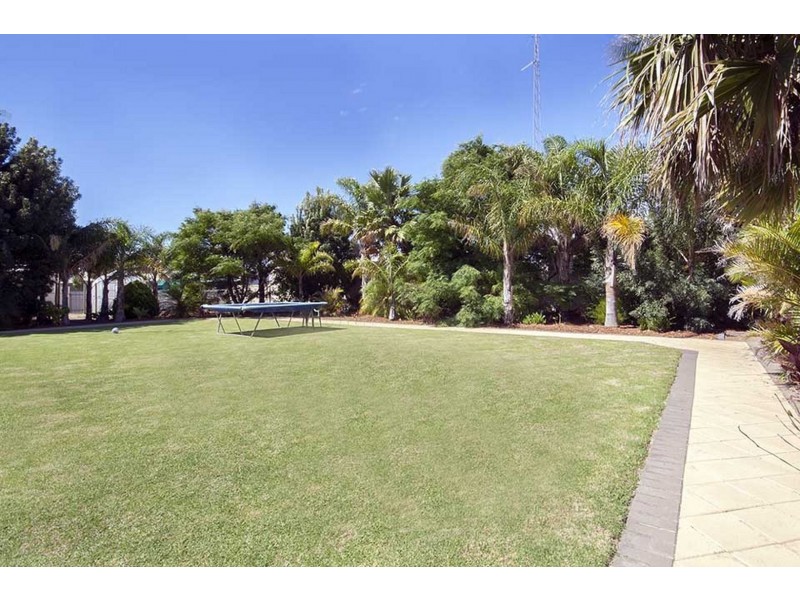 16 Diagonal Rd, Wallaroo SA 5556