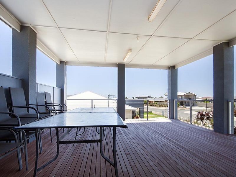 12 Islesworth Street, North Beach SA 5556