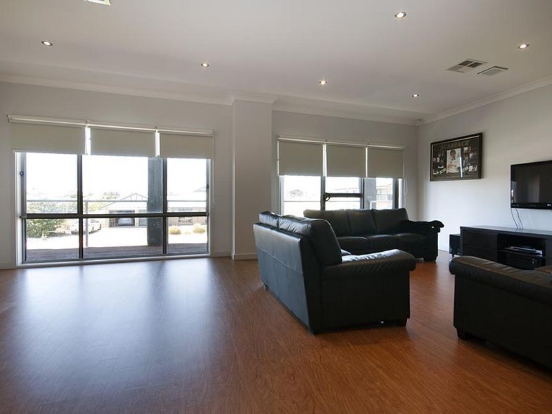 12 Islesworth Street, North Beach SA 5556