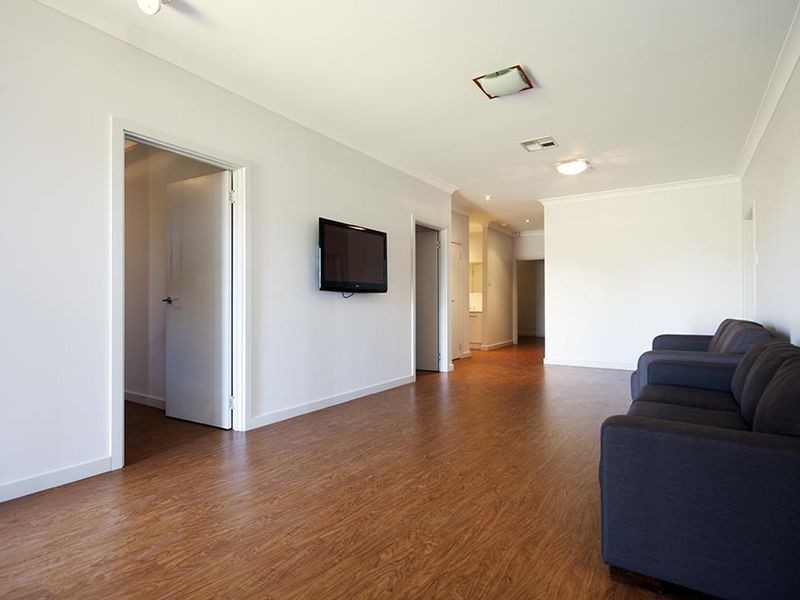 12 Islesworth Street, North Beach SA 5556