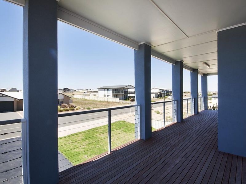 12 Islesworth Street, North Beach SA 5556