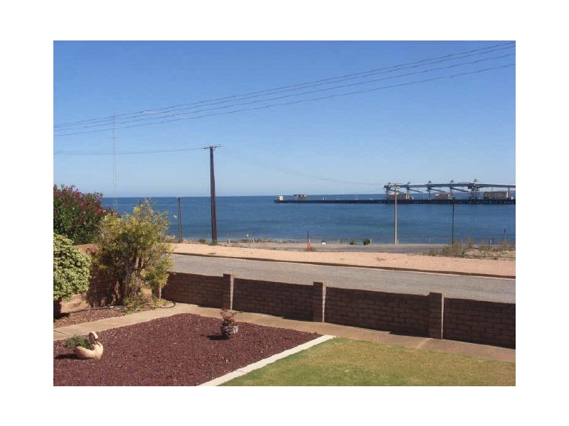 16 Carleton Crescent, Wallaroo SA 5556