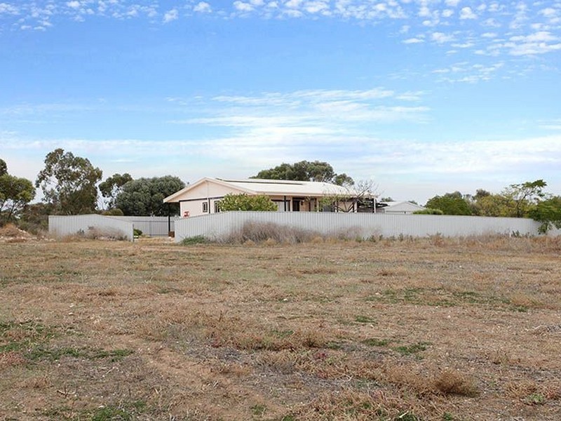 10709 Spencer Highway, Wallaroo SA 5556