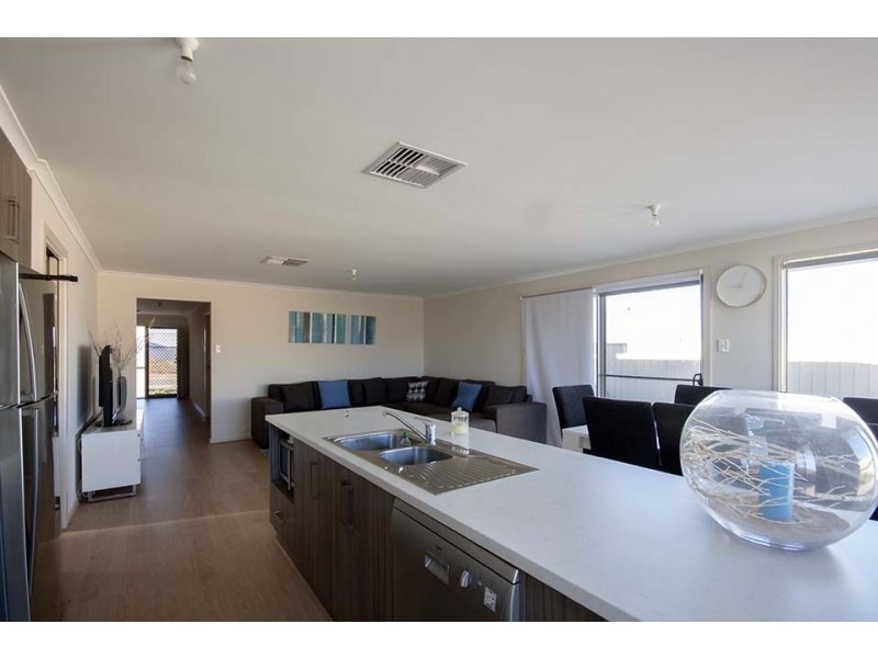 5 Dovenby Street, North Beach SA 5556
