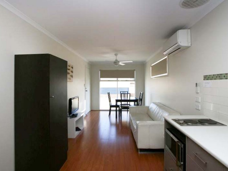 Cabin 32 North Beach Tourist Park, Wallaroo SA 5556