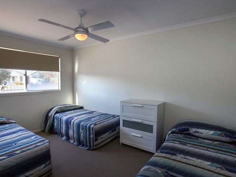 Cabin 32 North Beach Tourist Park, Wallaroo SA 5556