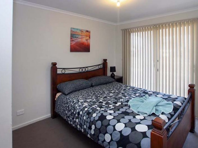 Cabin 33 North Beach Tourist Park, Wallaroo SA 5556