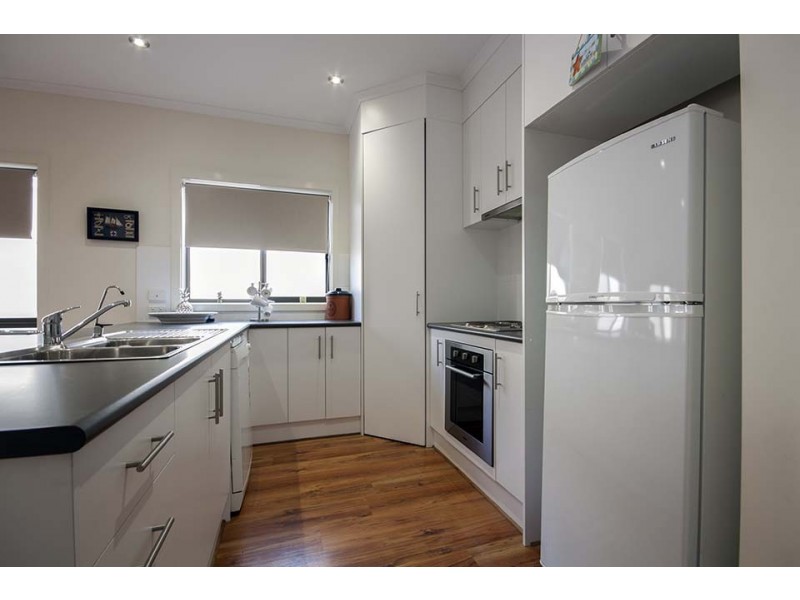 4 Meander Way, North Beach SA 5556