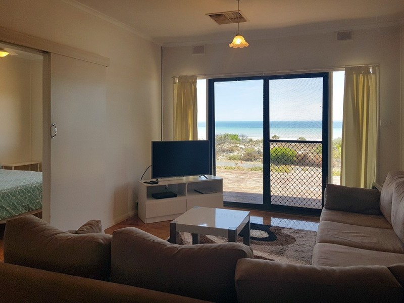 14 Esplanade, North Beach SA 5556